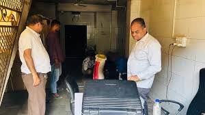 અમદાવાદના માધુપુરામાં AMC ના દરોડા પડયા